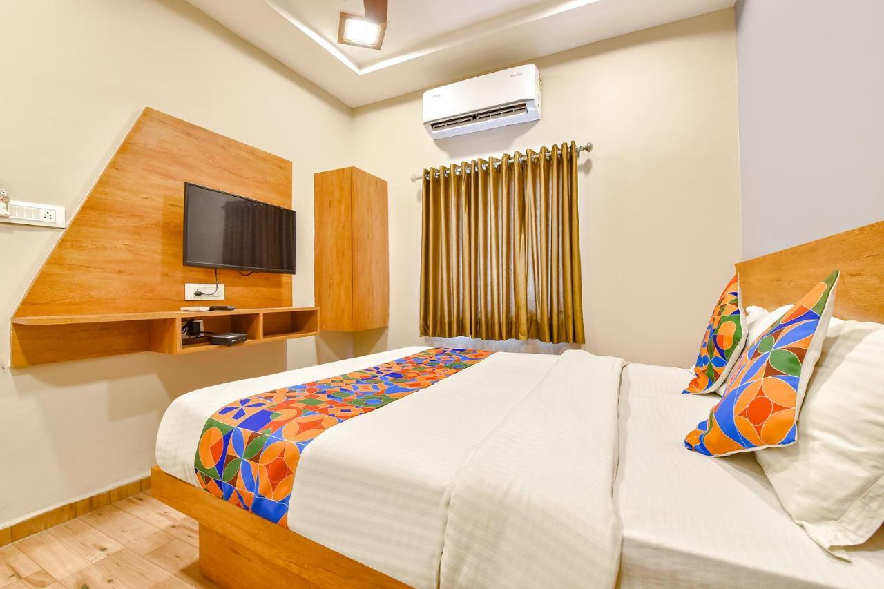 Hotel Fabexpress Gokul Ahmedabad