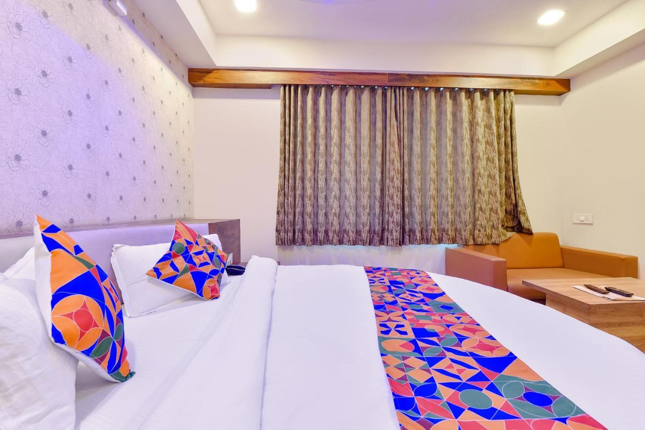Hotel Fabhotel Hill Park Ahmedabad