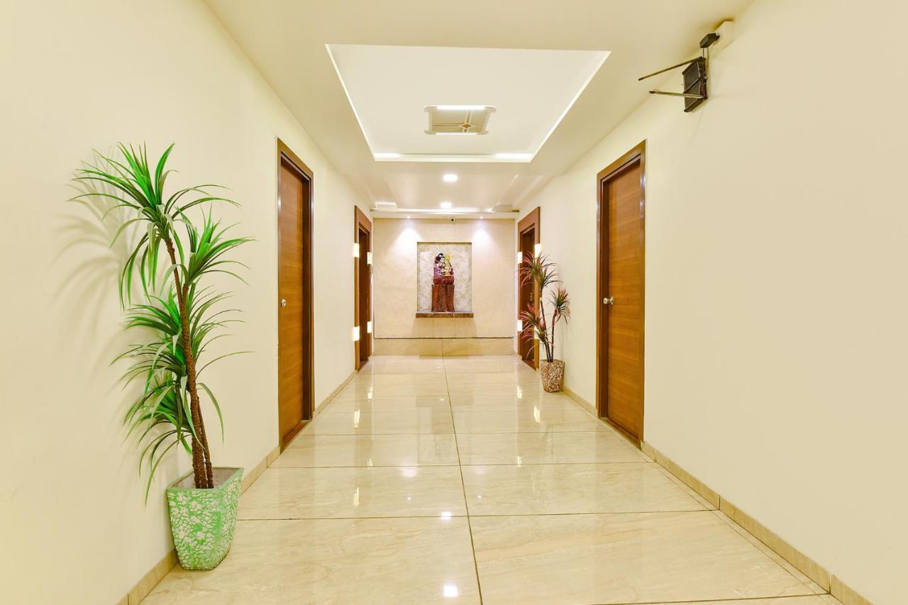 Hotel Fabhotel Hill Park