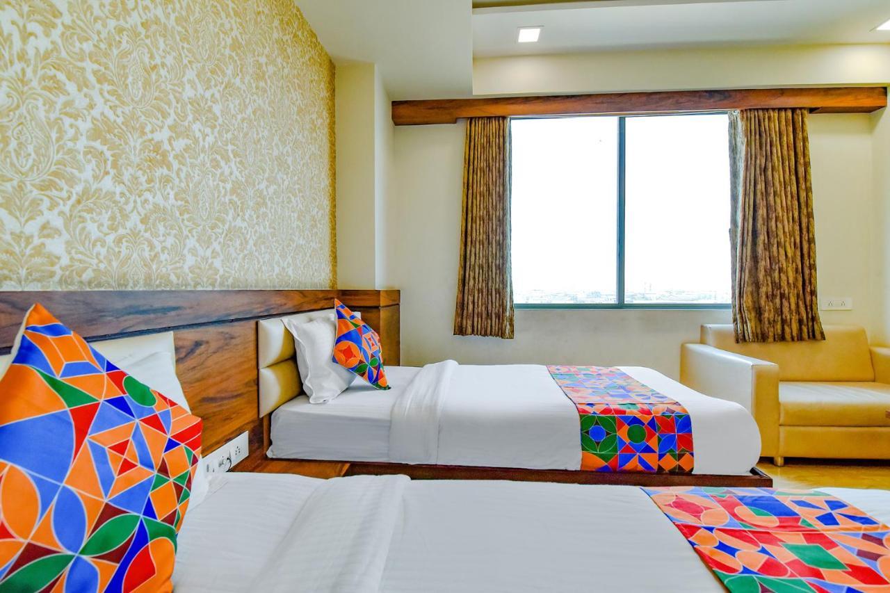 Hotel Fabhotel Hill Park 3*