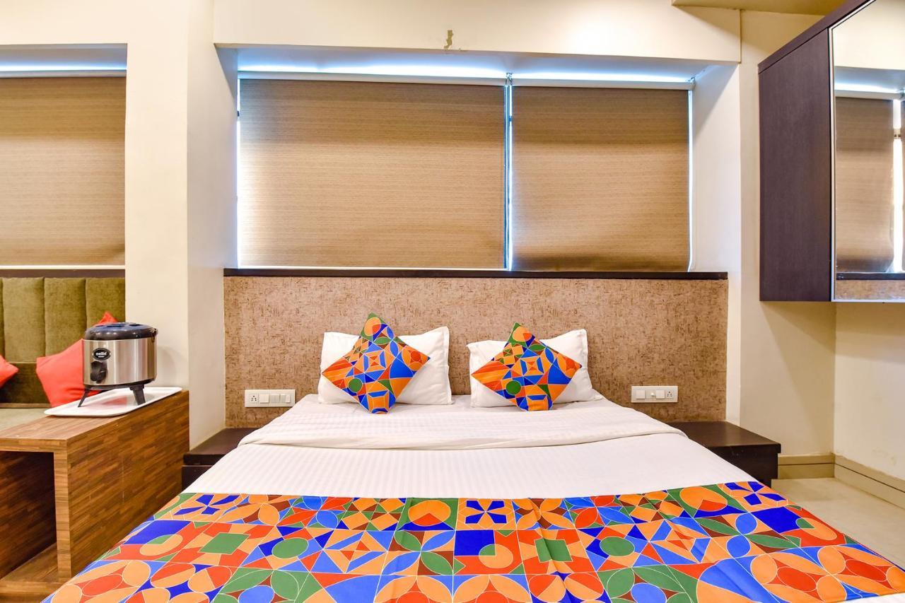 Fabexpress Anmol Palace Hotel 3*