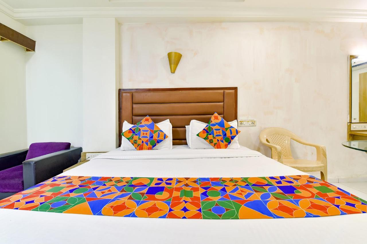 Hotel Fabhotel Kadamb Ahmedabad