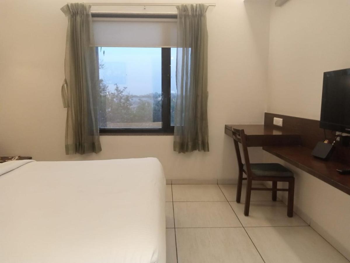 Hotel Kanan Ahmedabad