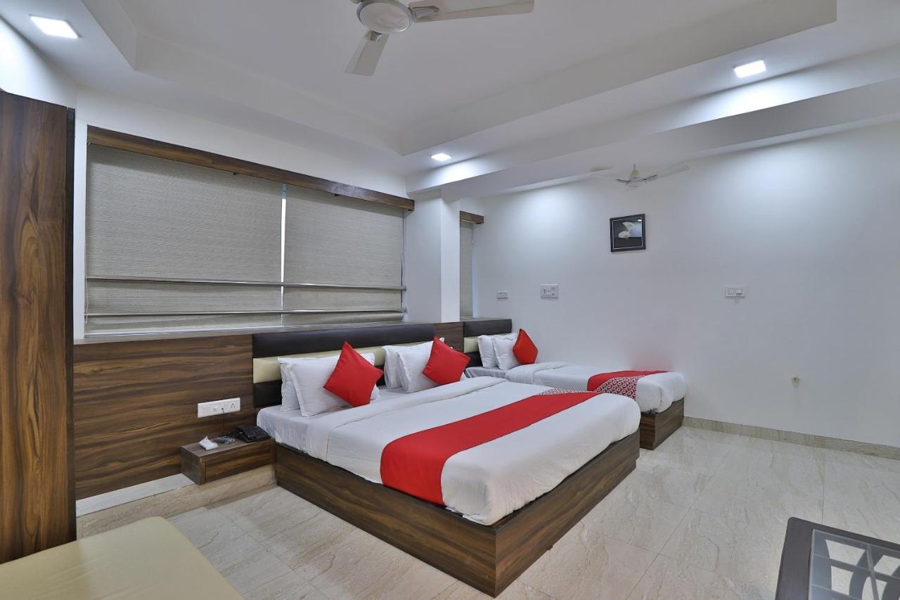 Collection O Acropole 3* Ahmedabad