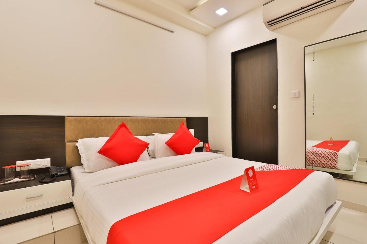 Hotel Oyo Raadhe 3*