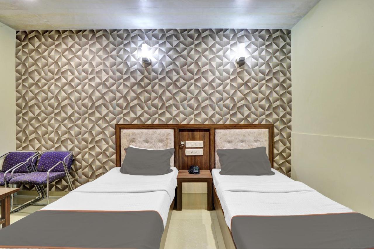 Hotel Collection O 82926 Royal Plaza Ahmedabad