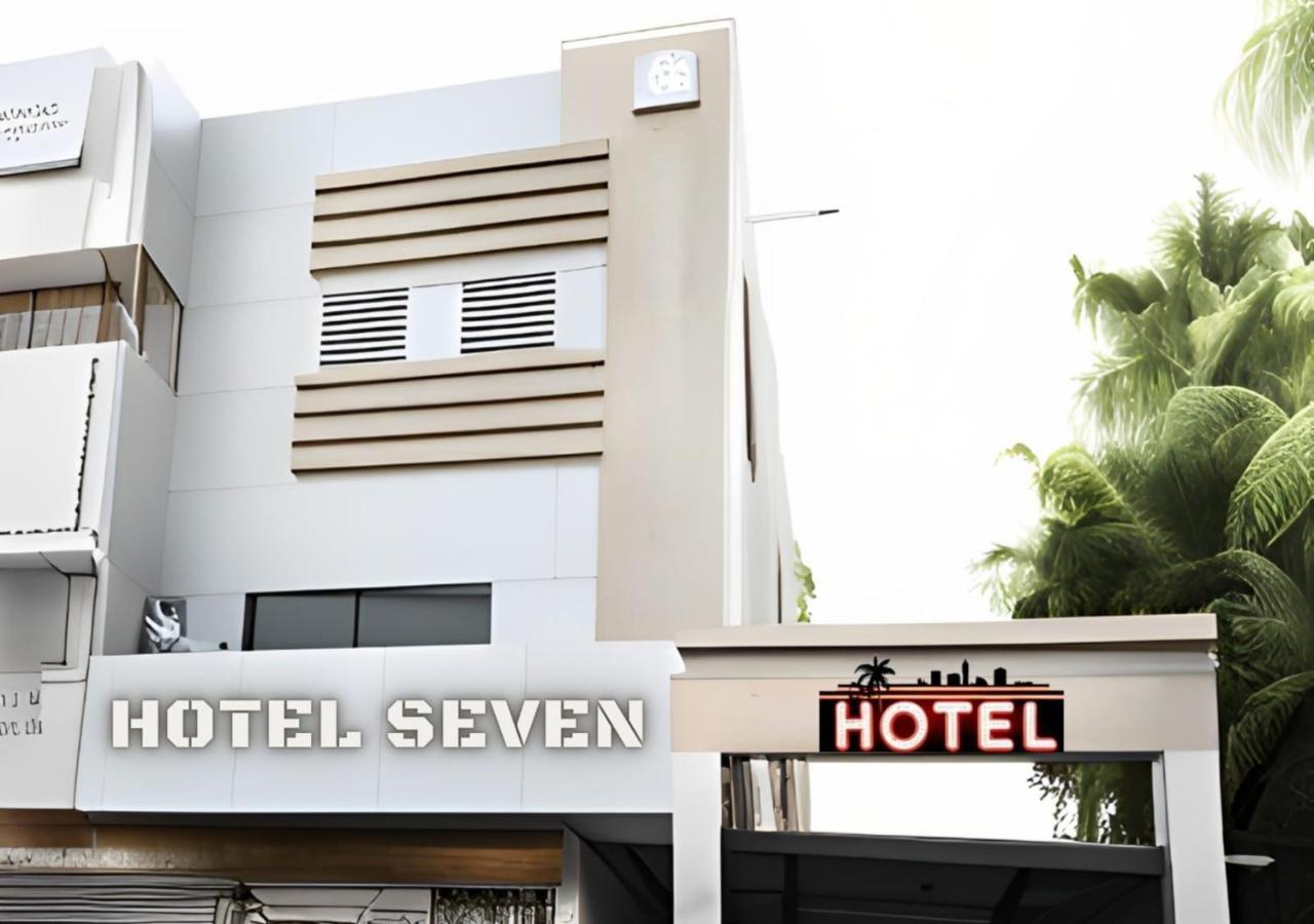 Hotel Seven 3*