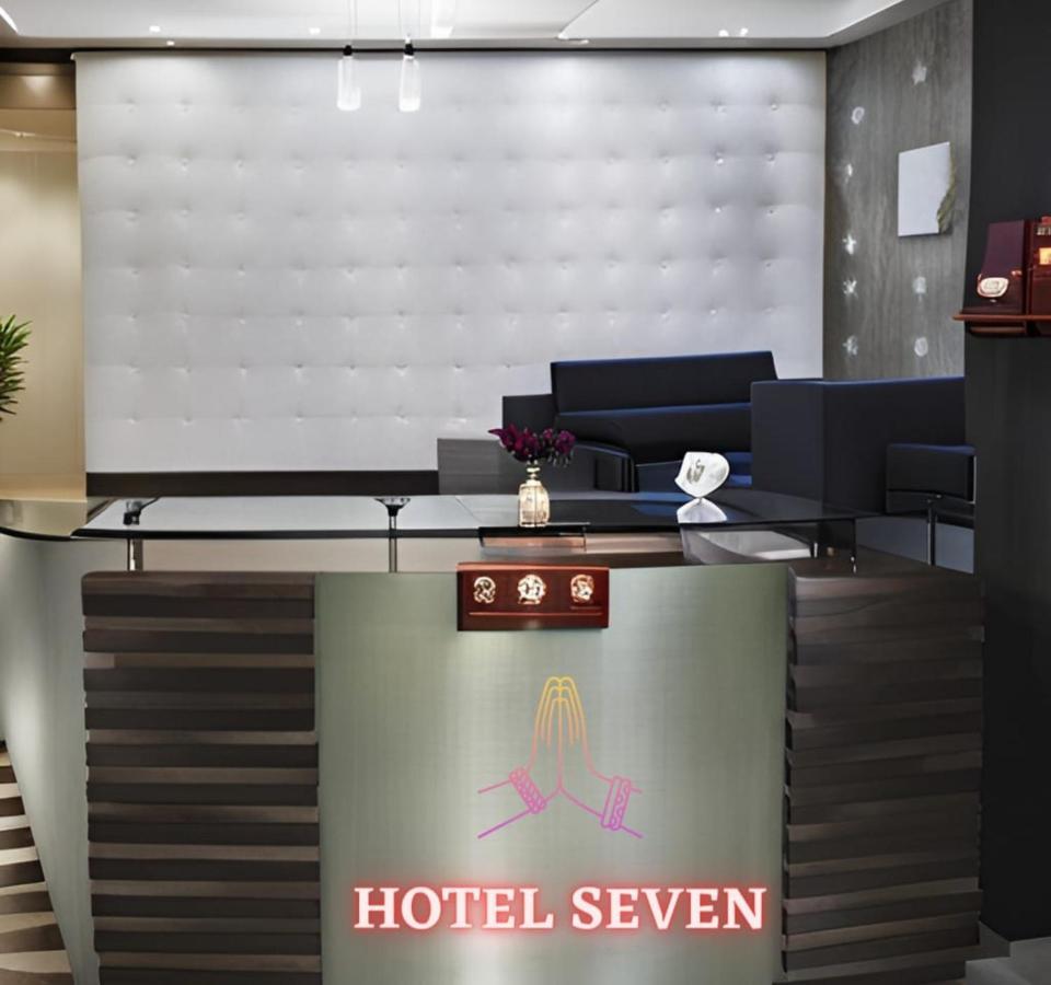 Hotel Seven 3*