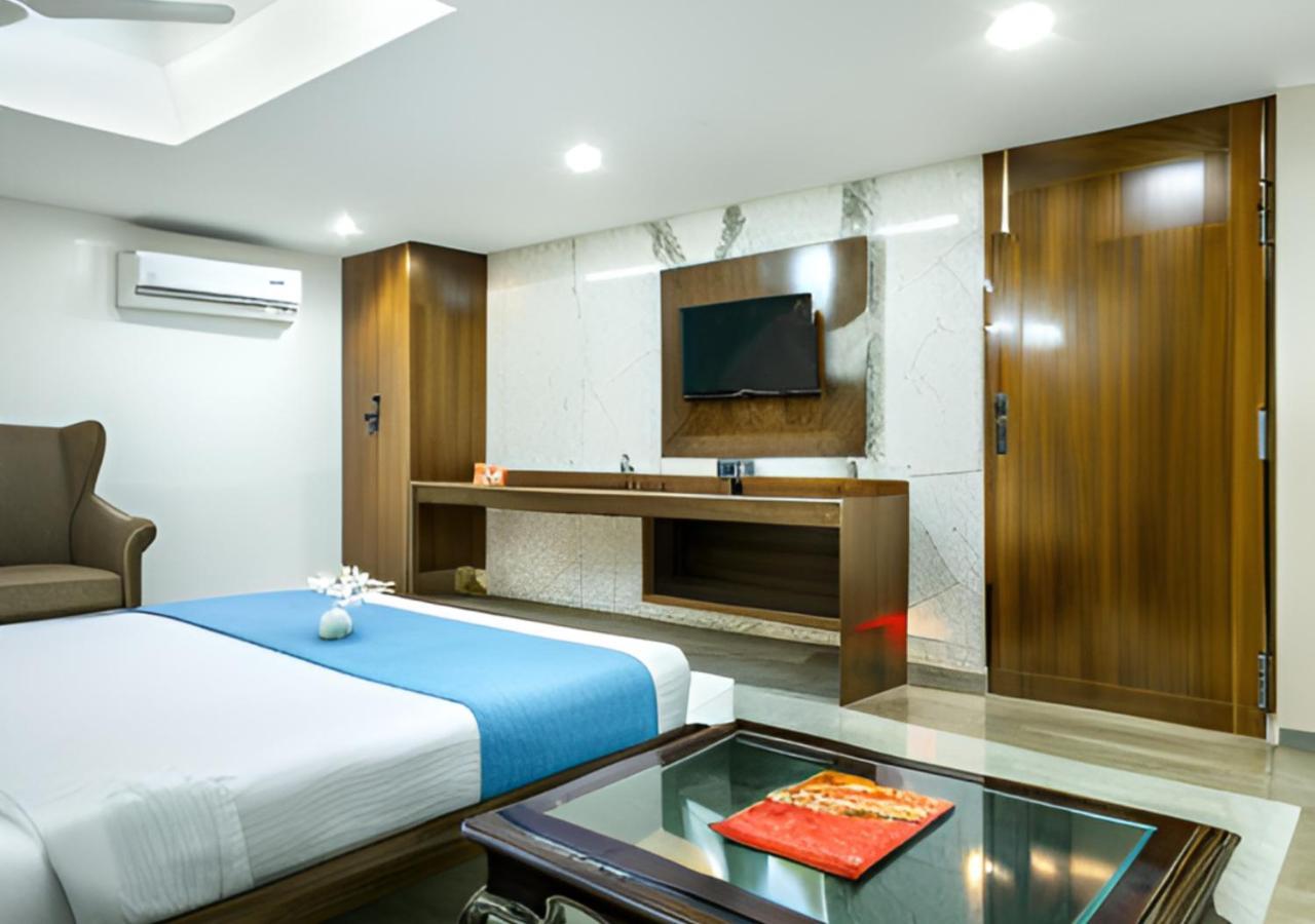 Seven Hotel