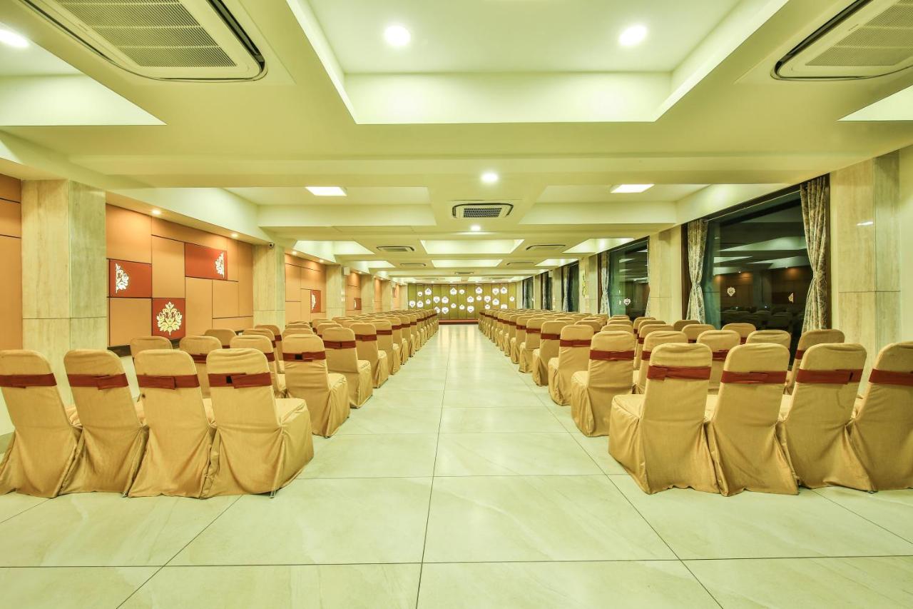 Fabhotel Flora Vastral Hotel Ahmedabad