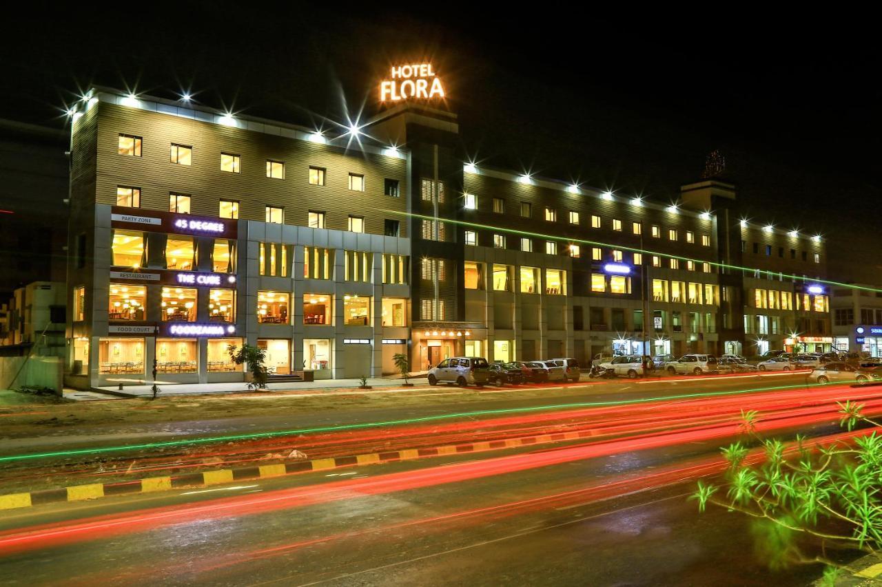 Fabhotel Flora Vastral Hotel 3*