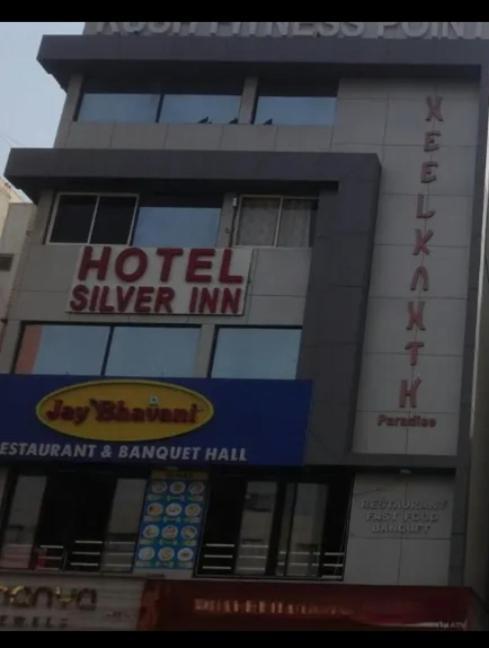 Silver - Naroda Hotel