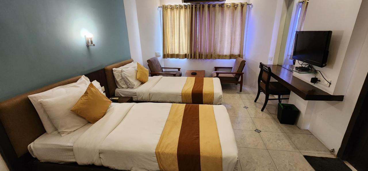 Collection O 17189 Kanak Ashram Road Hotel 3*