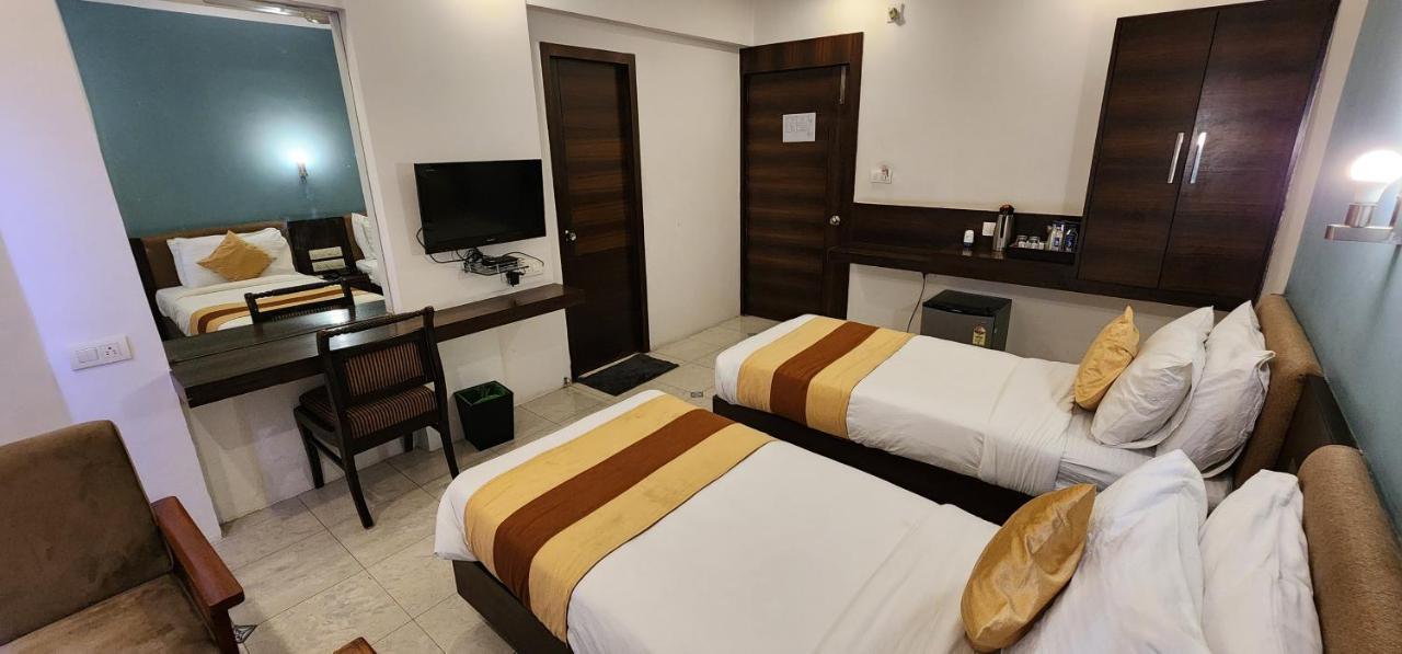 Hotel Collection O 17189 Kanak Ashram Road
