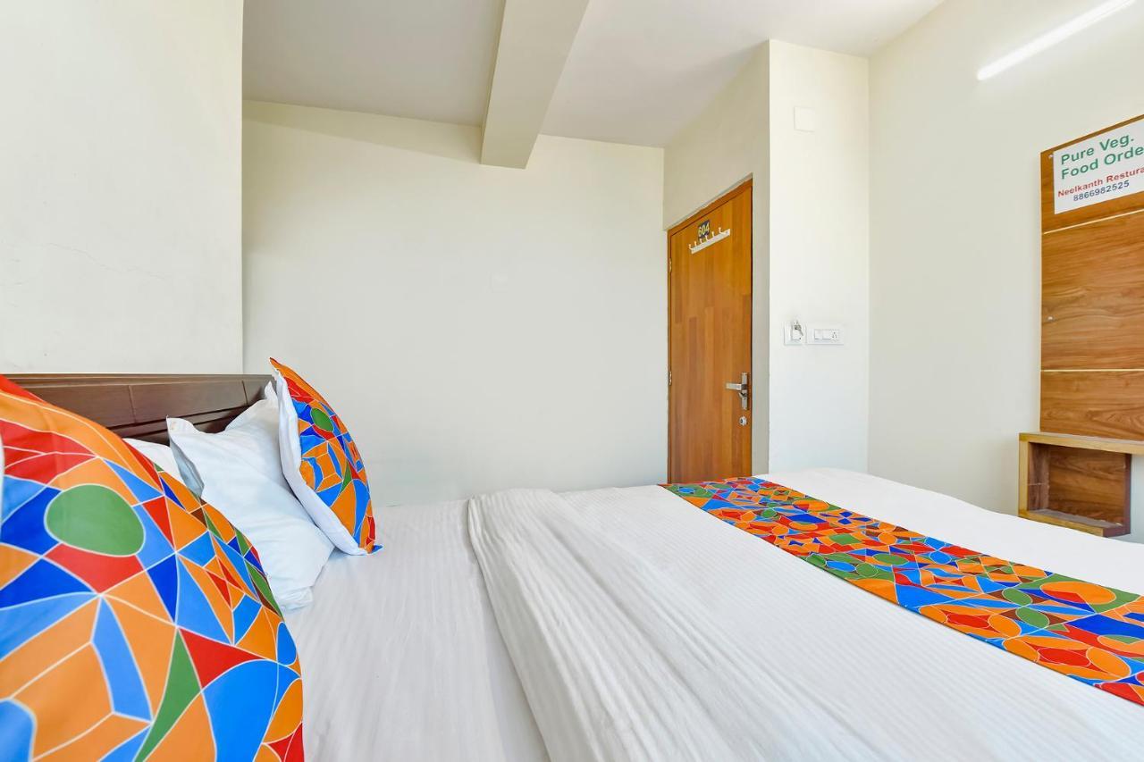 Hotel Fabhotel Vishwa Ahmedabad