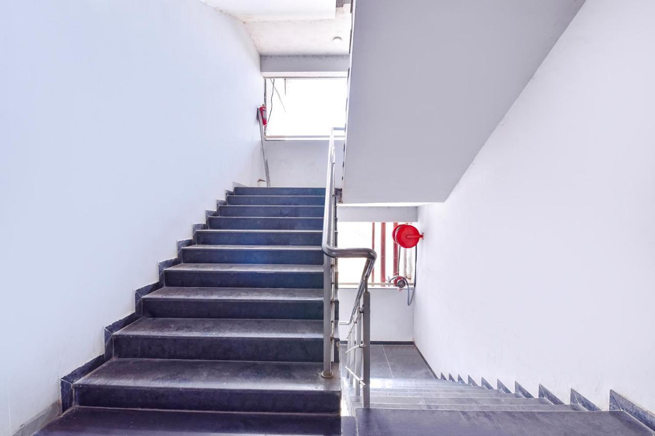 Fabhotel Vishwa 3*