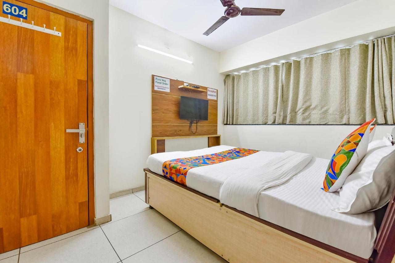 Hotel Fabhotel Vishwa