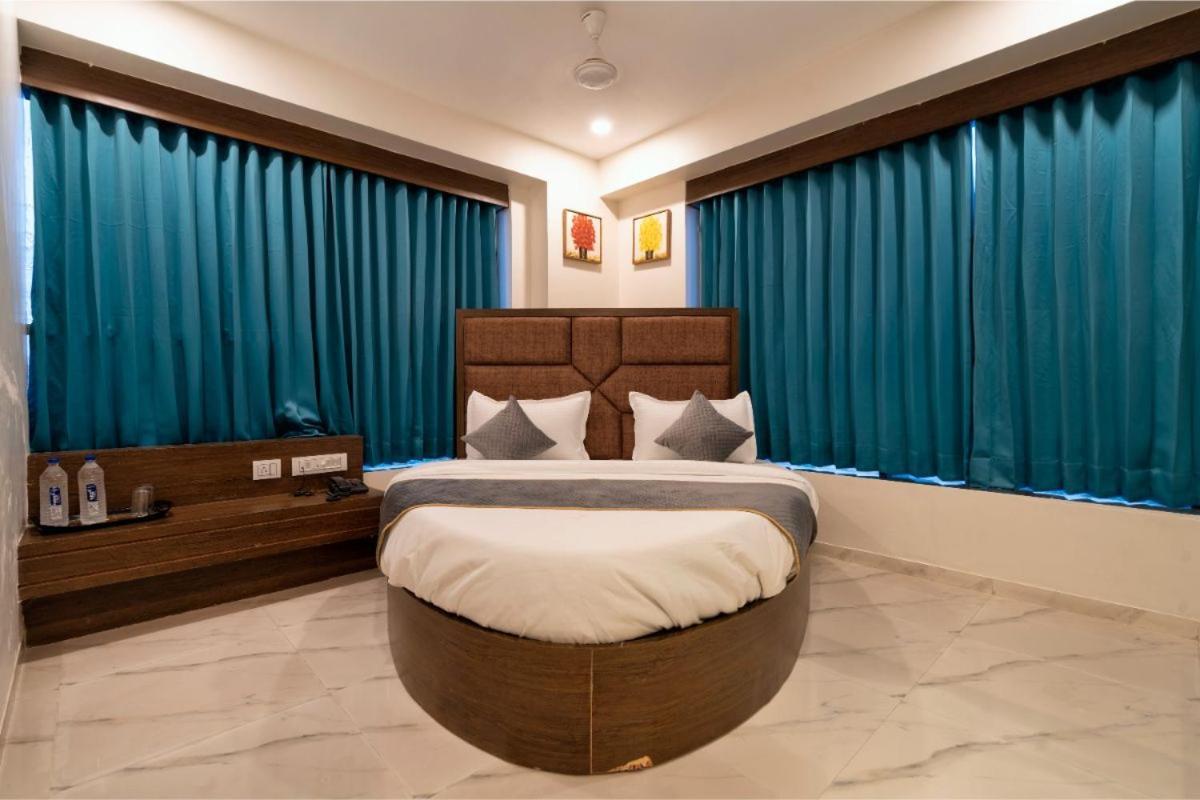 Royal 24 Hotel Ahmedabad