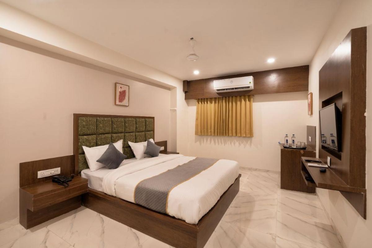 Royal 24 Ahmedabad