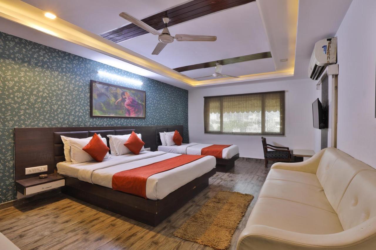 Hotel Sadbhav Ahmedabad
