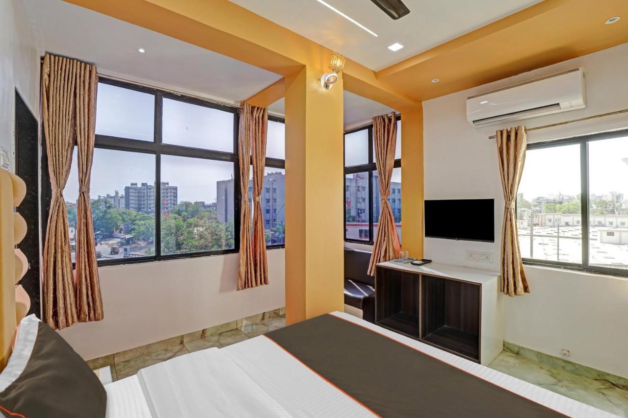 Collection O The Lions Hotel 3*