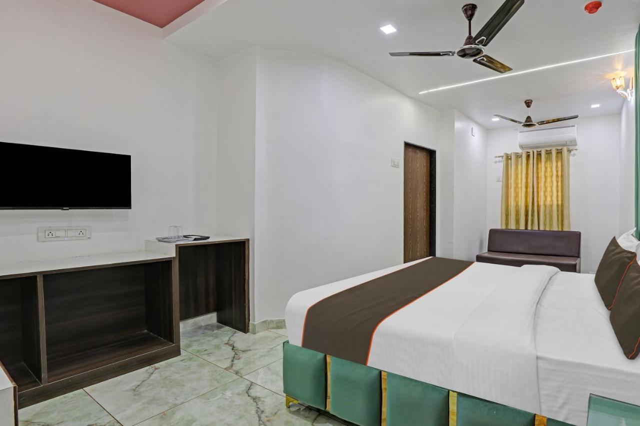 Collection O The Lions Hotel Ahmedabad