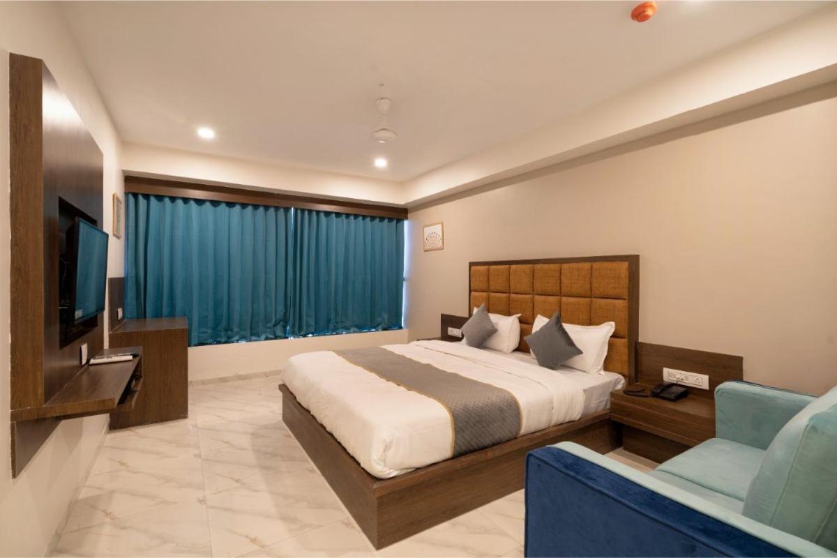 Hotel Royal 24 Ahmedabad