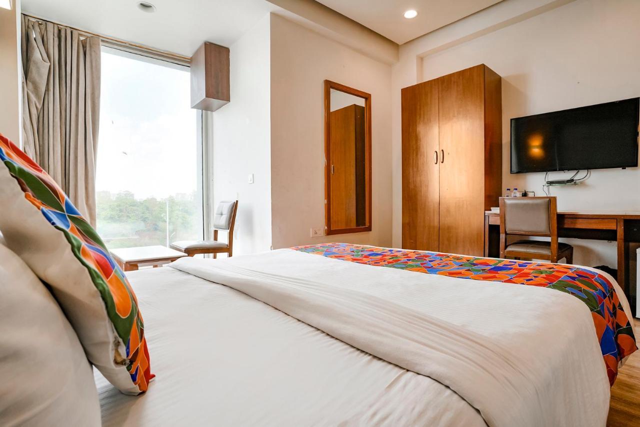 Fabhotel Kyra - Near Airport Road