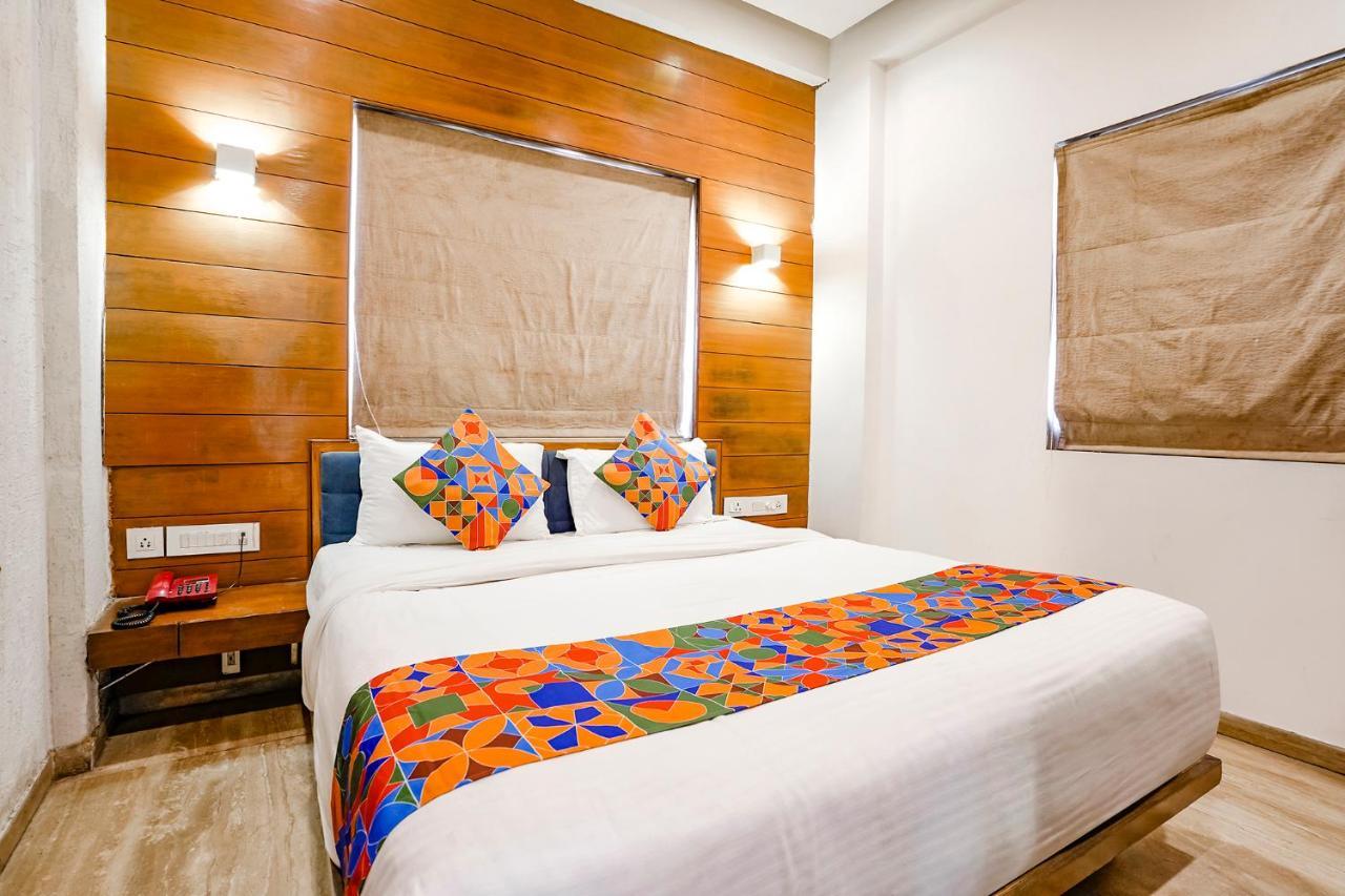 Fabhotel Kyra - Near Airport Road