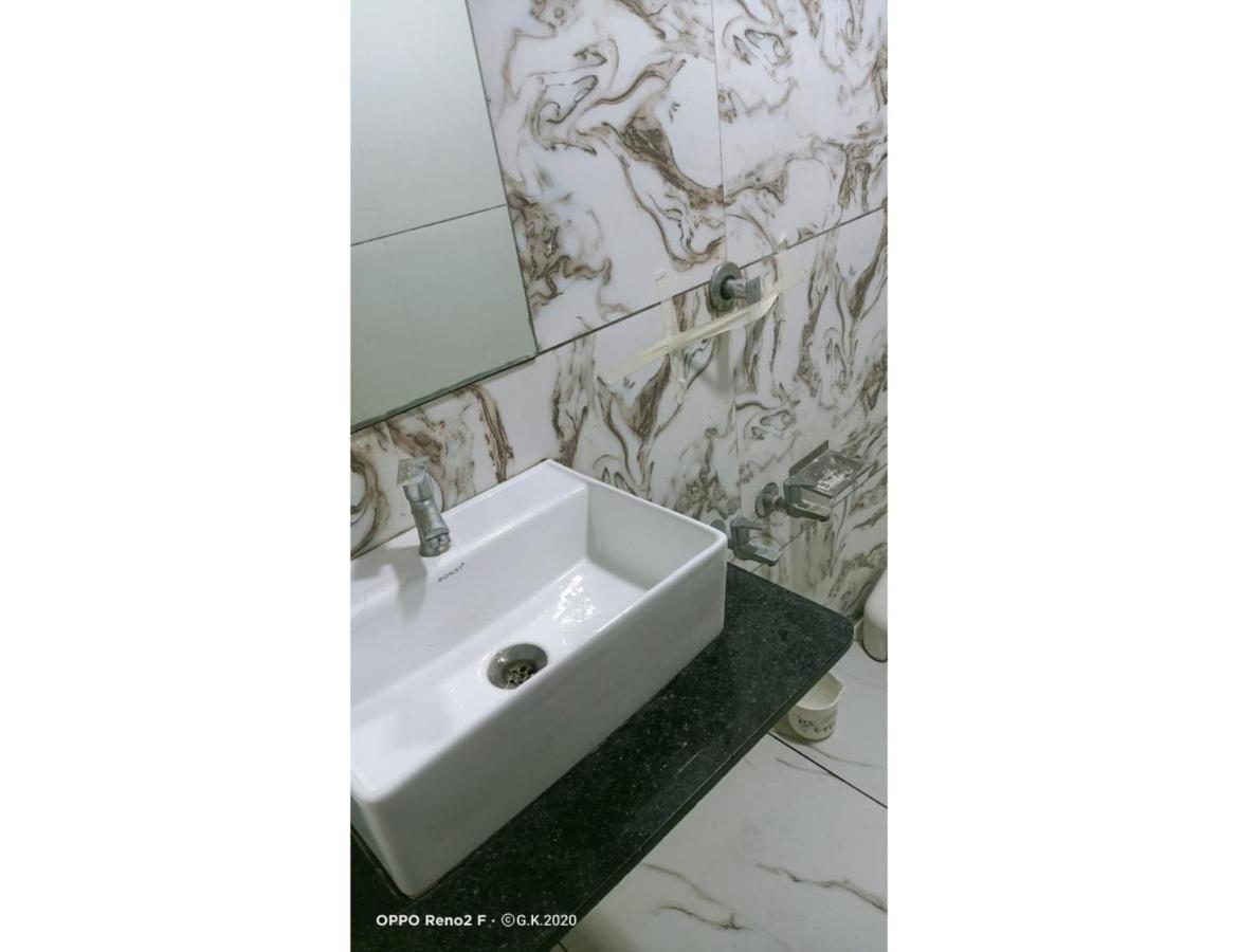 Homestay Leisure, *
