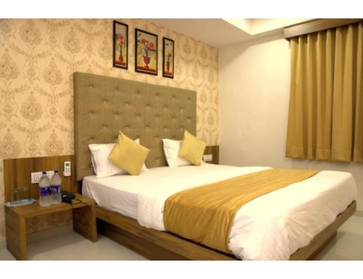 Homestay Leisure, *