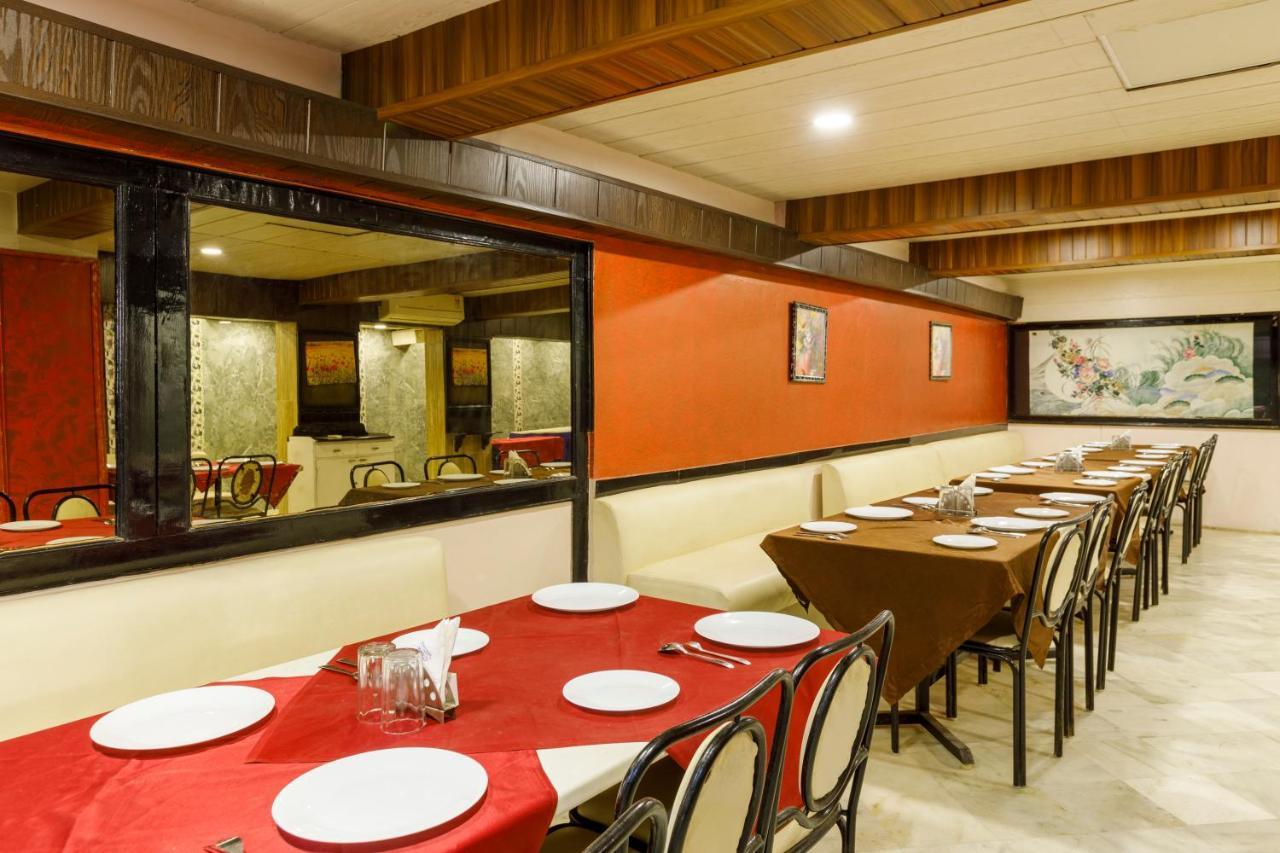 Oyo 2308 Crown Hotel