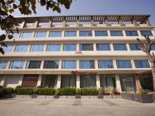 Riverview Hotel 3*