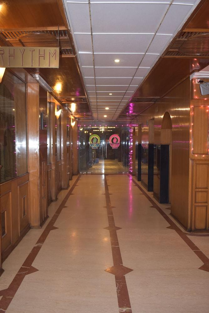 Royal Highness Hotel Ahmedabad