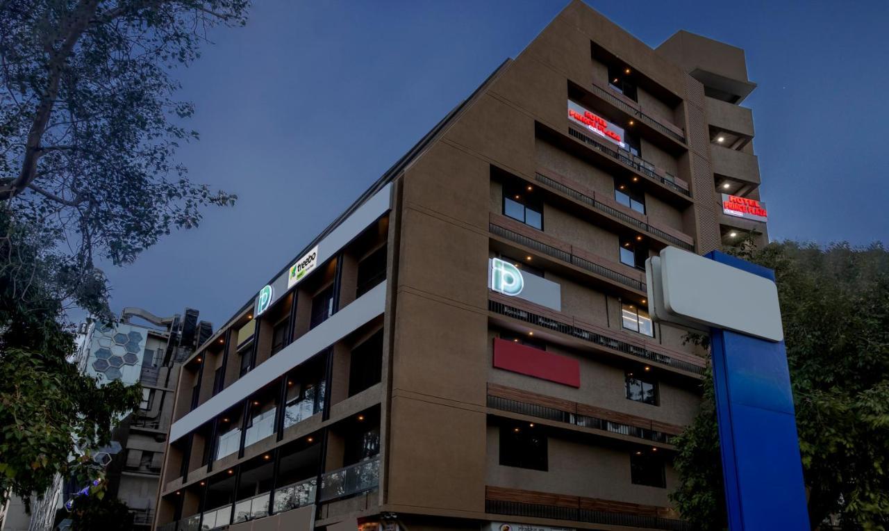 Treebo Plaza Hotel 3*