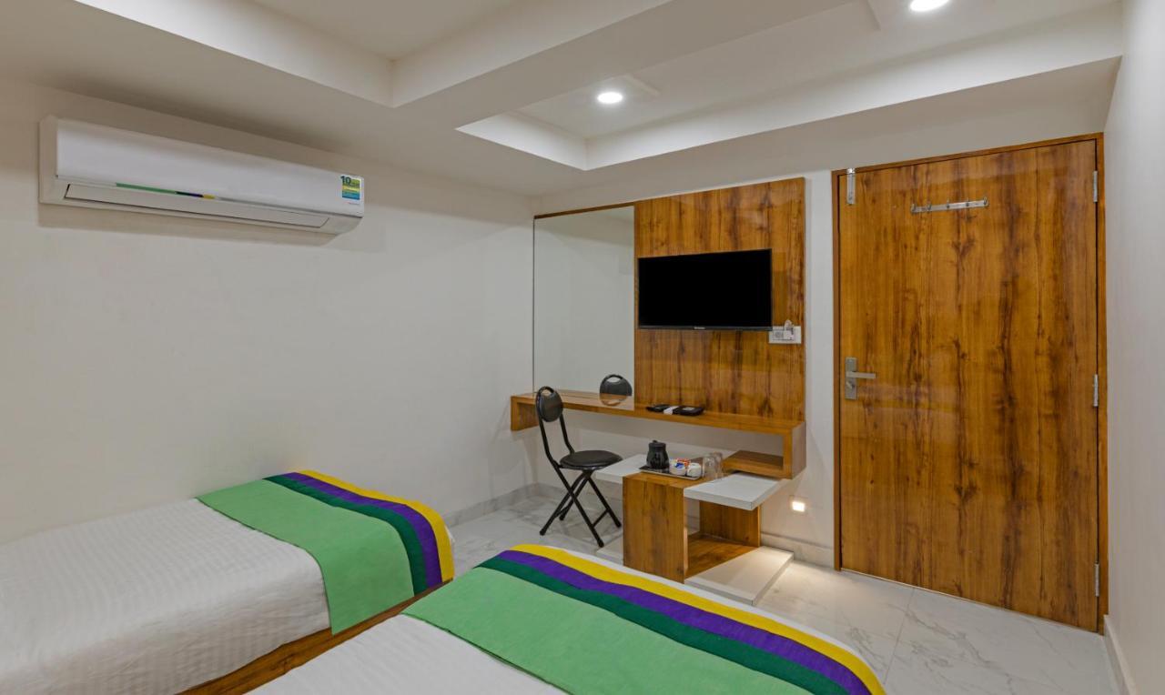 Hotel Treebo Plaza Ahmedabad