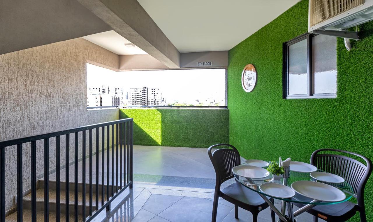 Hotel Treebo Plaza Ahmedabad