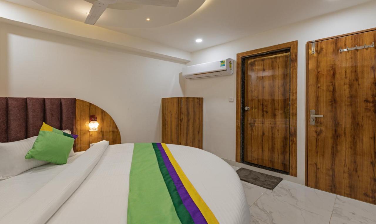 Hotel Treebo Plaza