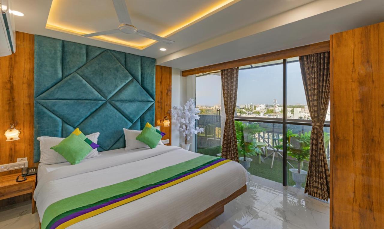 Treebo Plaza Ahmedabad