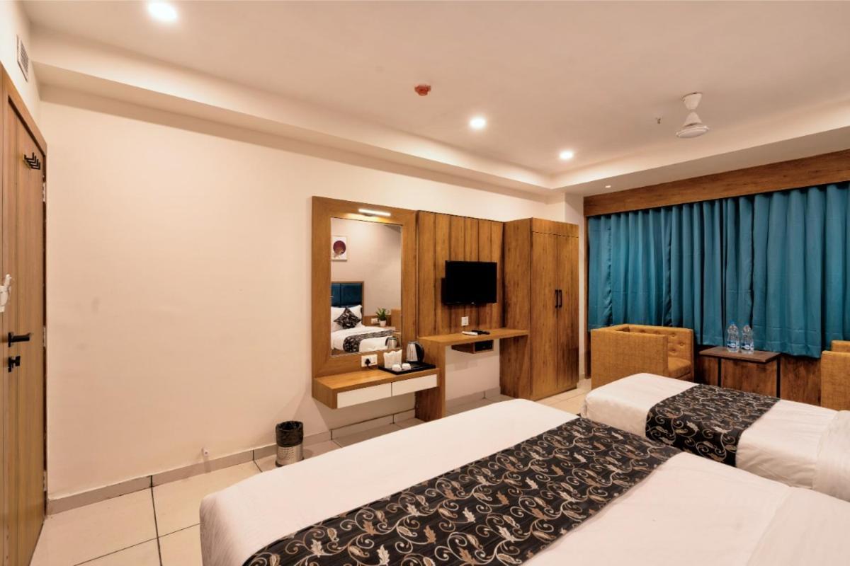 Royal Crown 3*