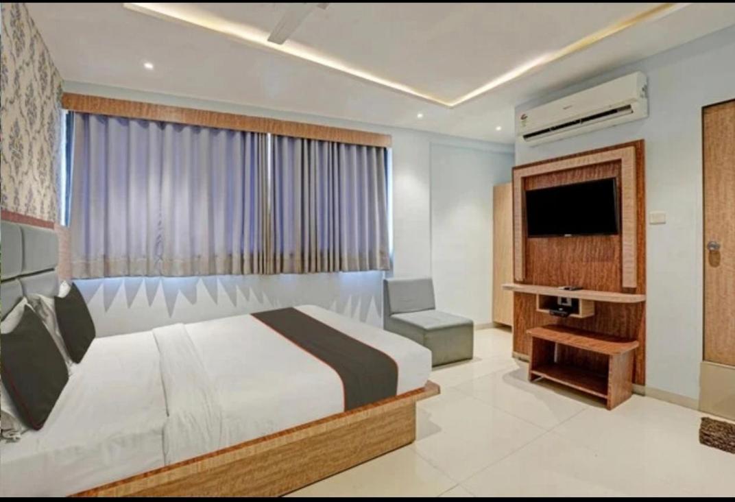 Privilege Hotel