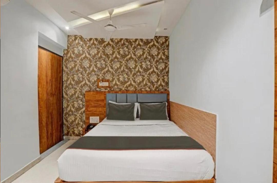 Privilege Hotel