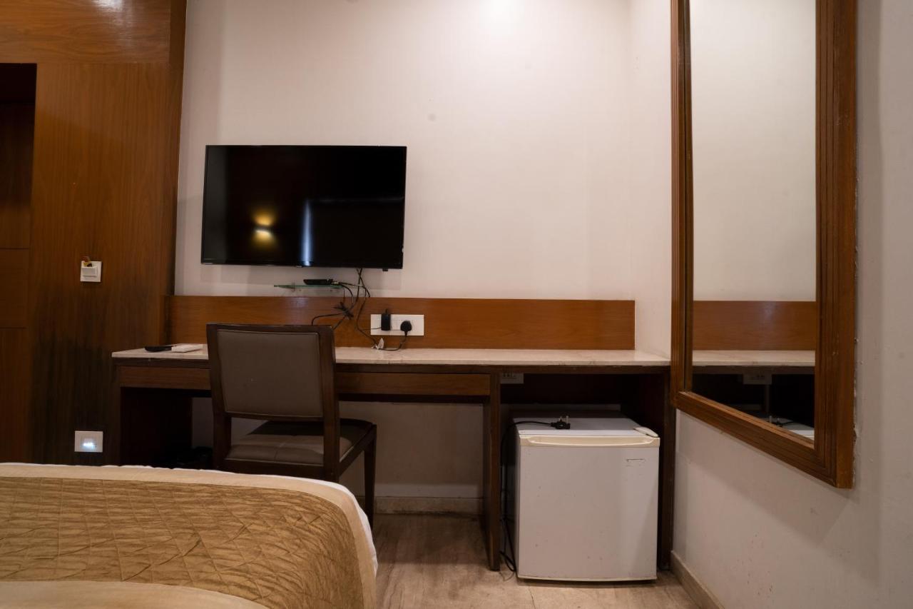 Kyra Manage By Kavya Hotels. Hotel