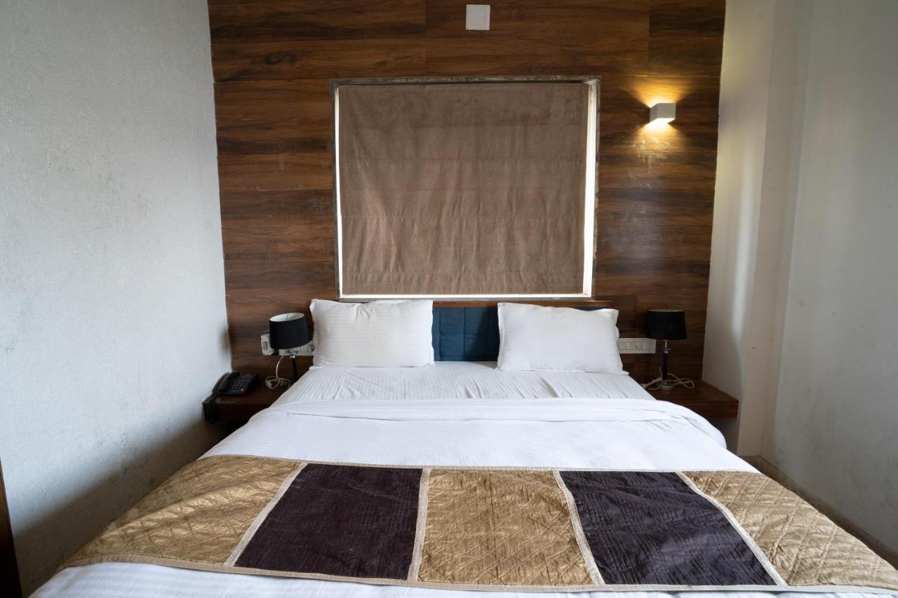 Kyra Manage By Kavya Hotels. Ahmedabad