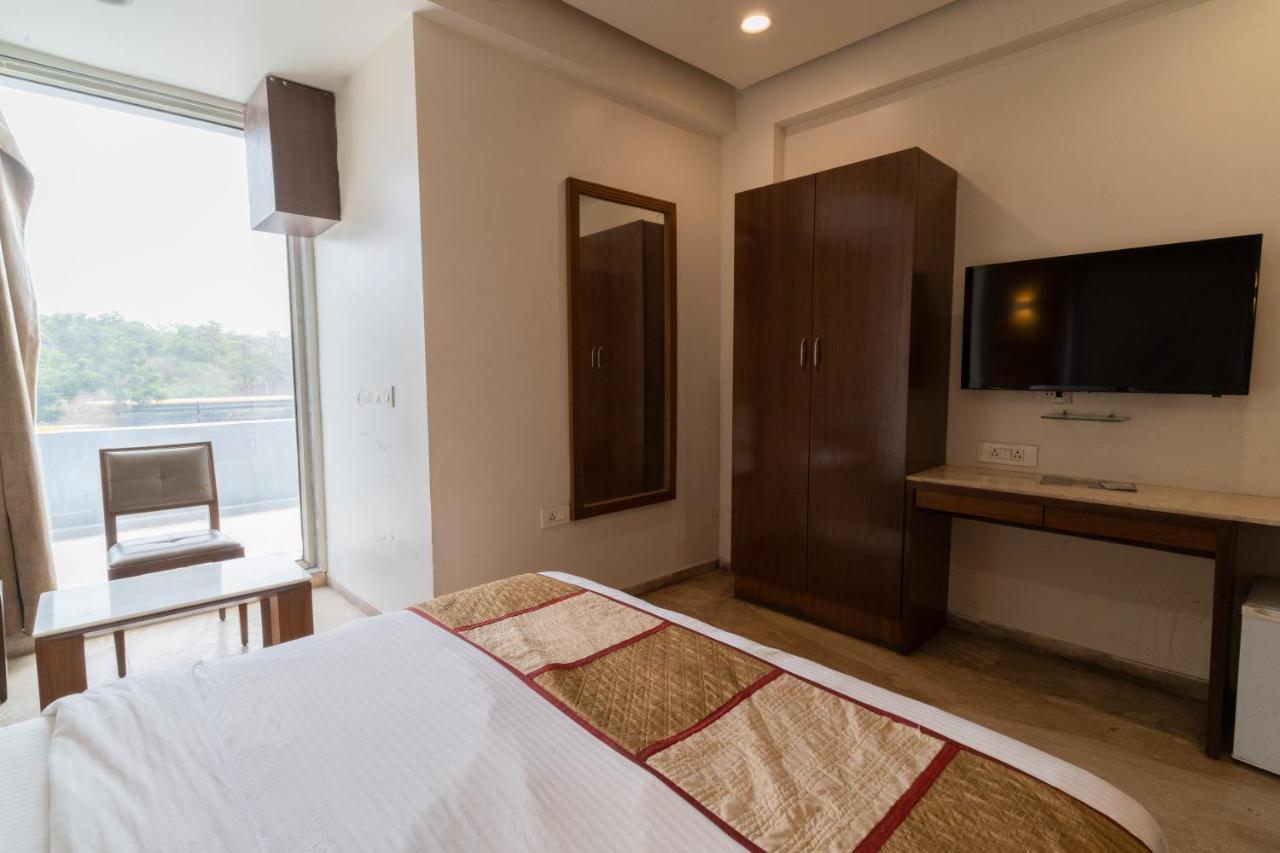 Kyra Manage By Kavya Hotels. 3*