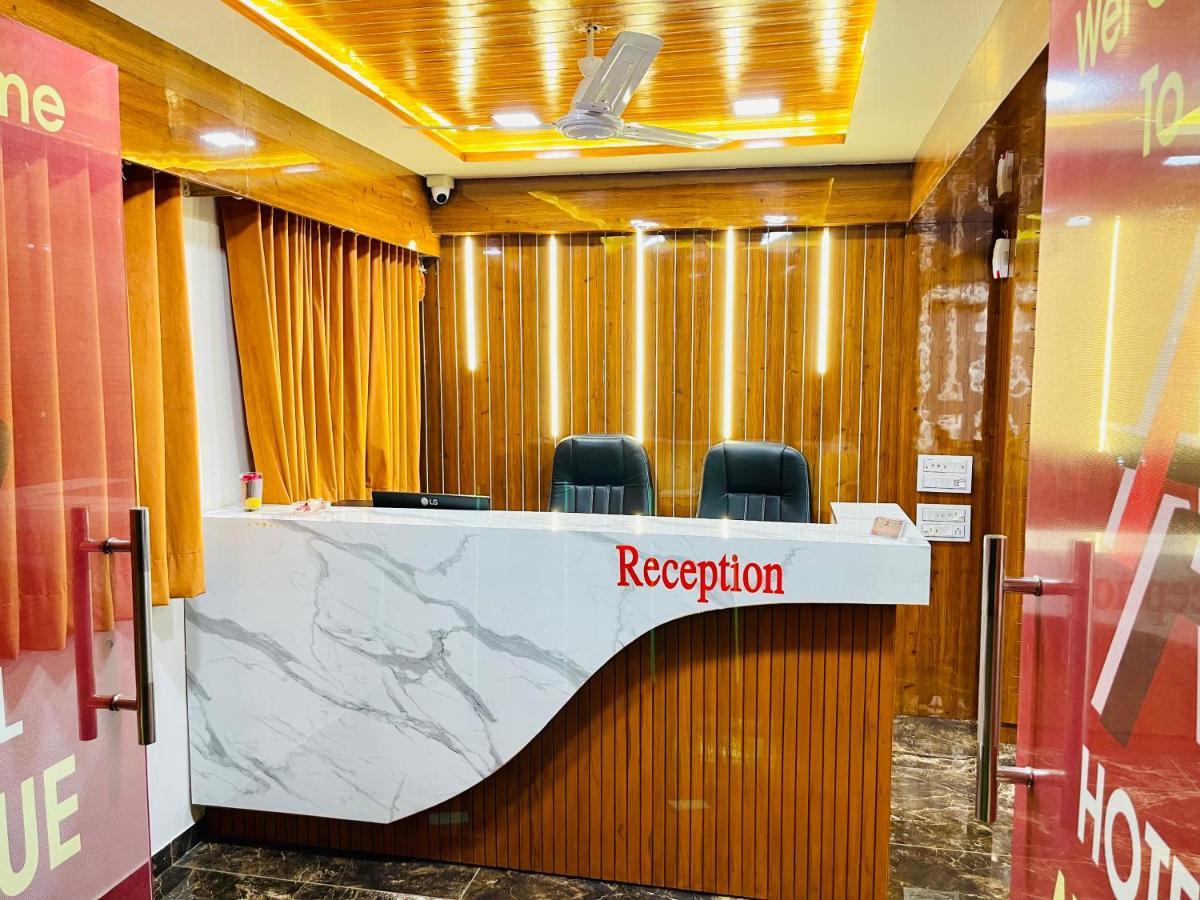 Avenue Plaza 3*