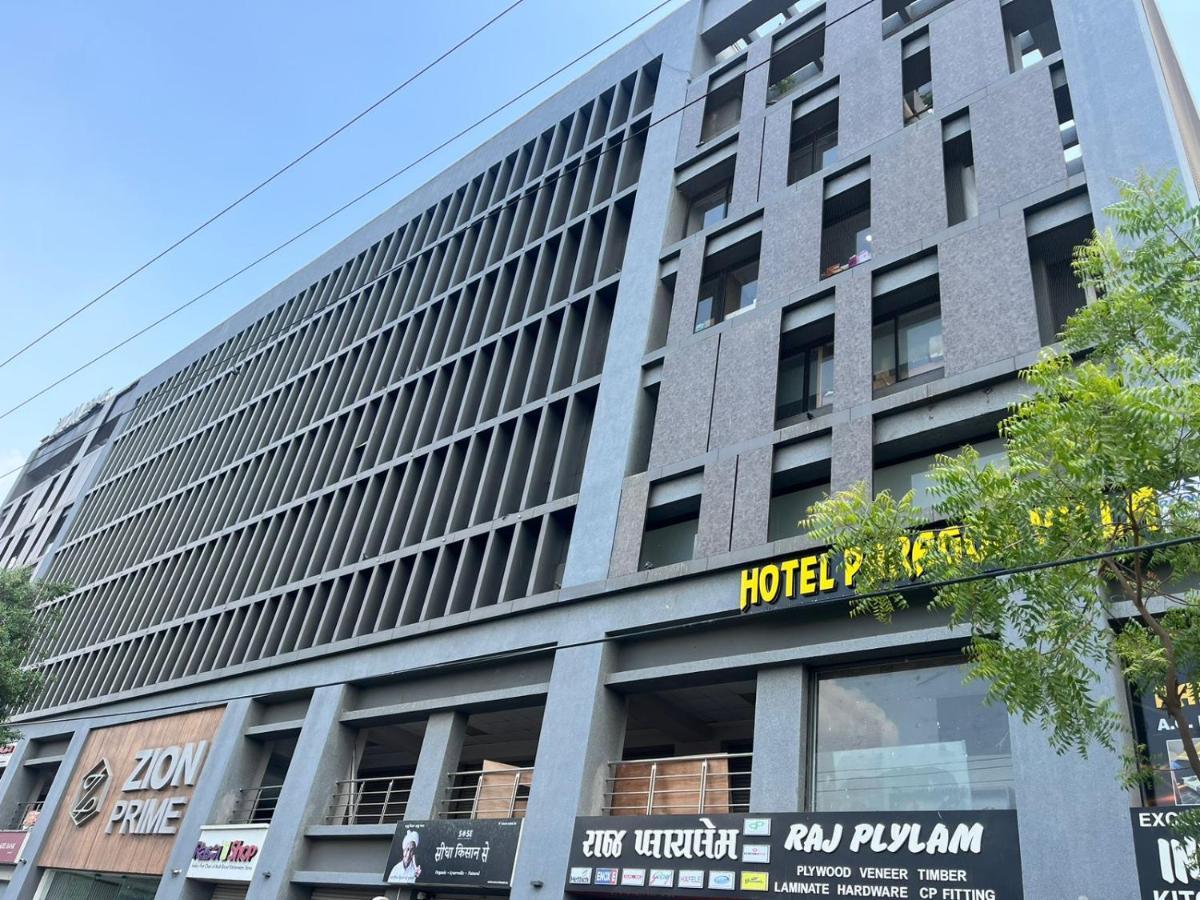 Paragon Hotel 3*