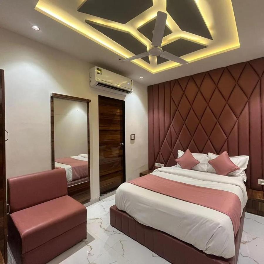 Hotel Paragon Ahmedabad