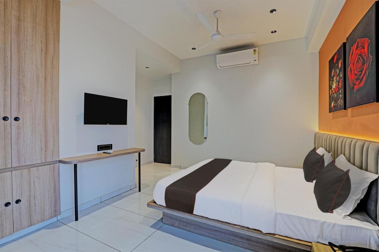 Lee Platinum Ahmedabad