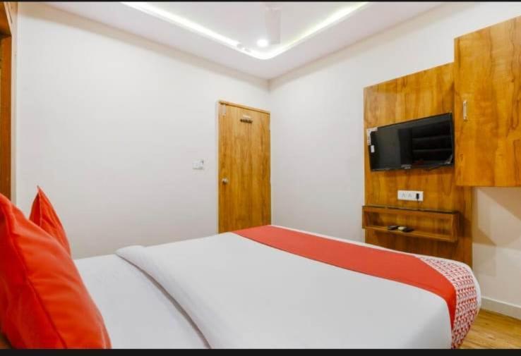 Hotel Safari 3*